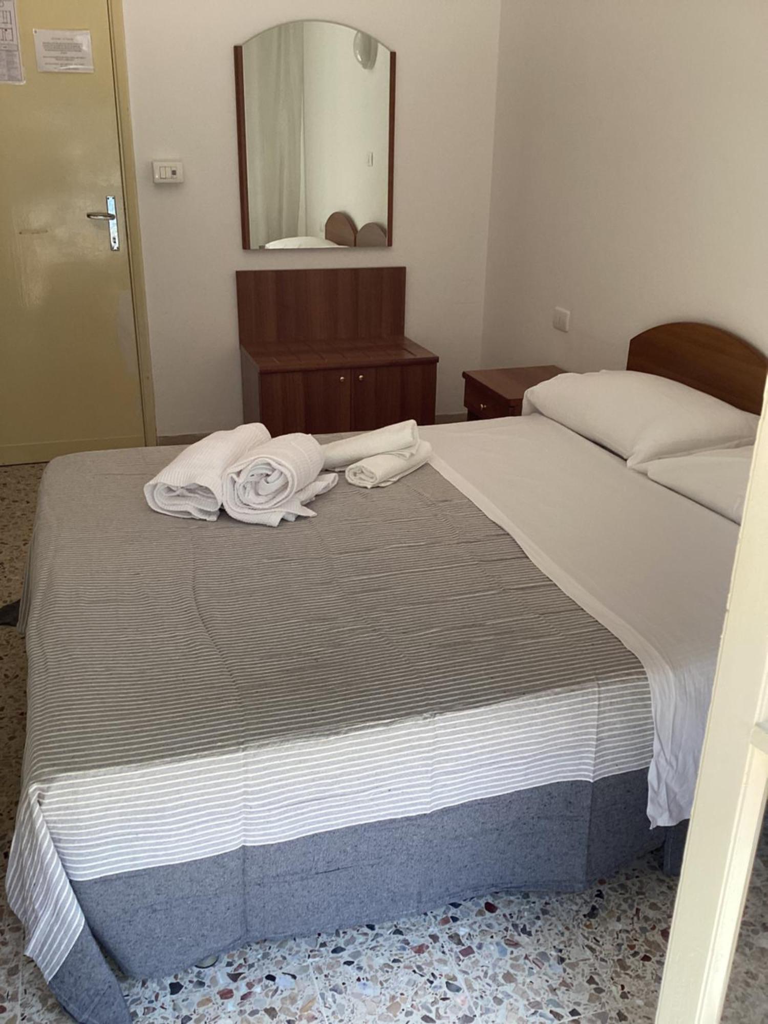 Hotel Villa Alexandra เบลลาเรีย-อีเจอา มารีนา ภายนอก รูปภาพ