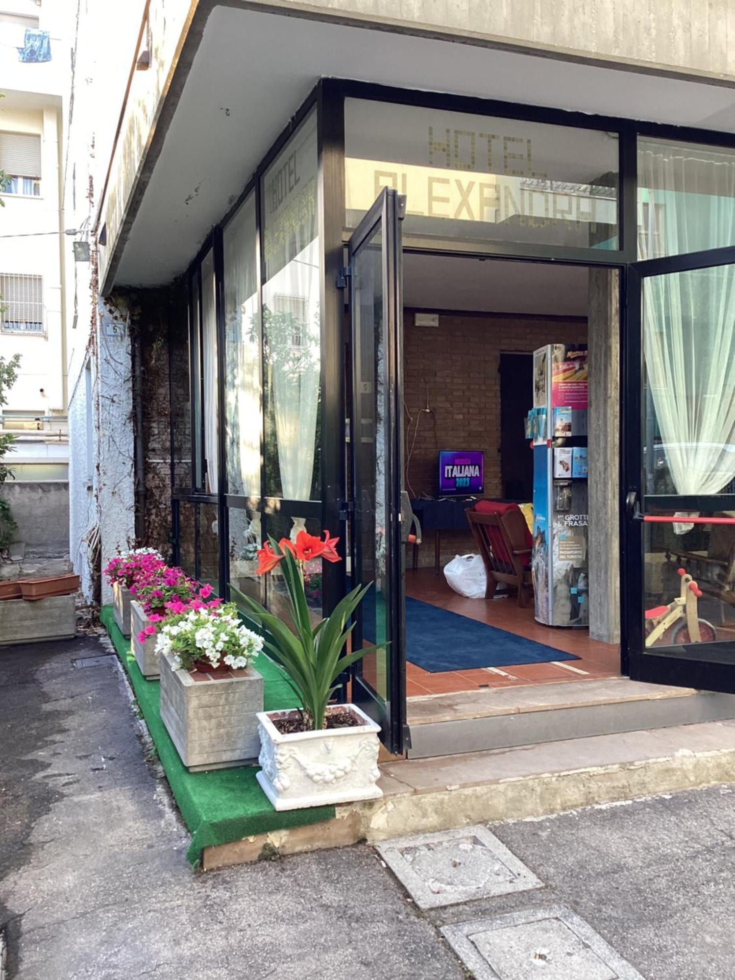 Hotel Villa Alexandra เบลลาเรีย-อีเจอา มารีนา ภายนอก รูปภาพ